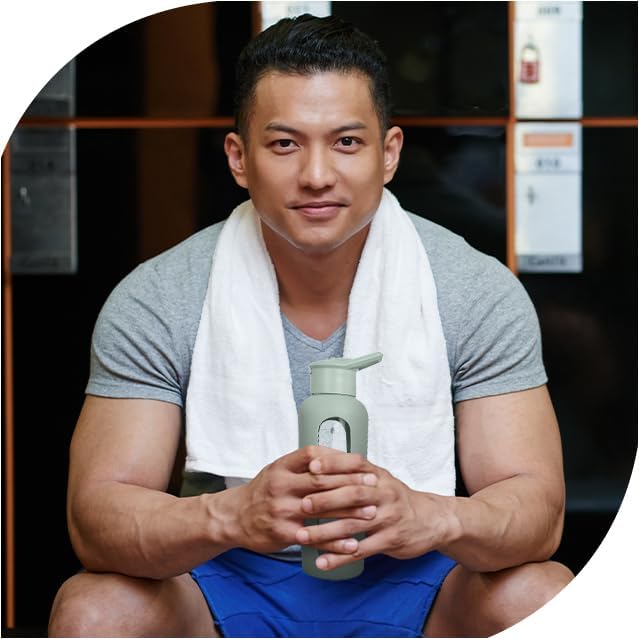 24oz Glass Motivational Water Bottle with Flip Lid Straw, Silicone Protective Sleeve, Handle, Reusable BPA Free (Amber)