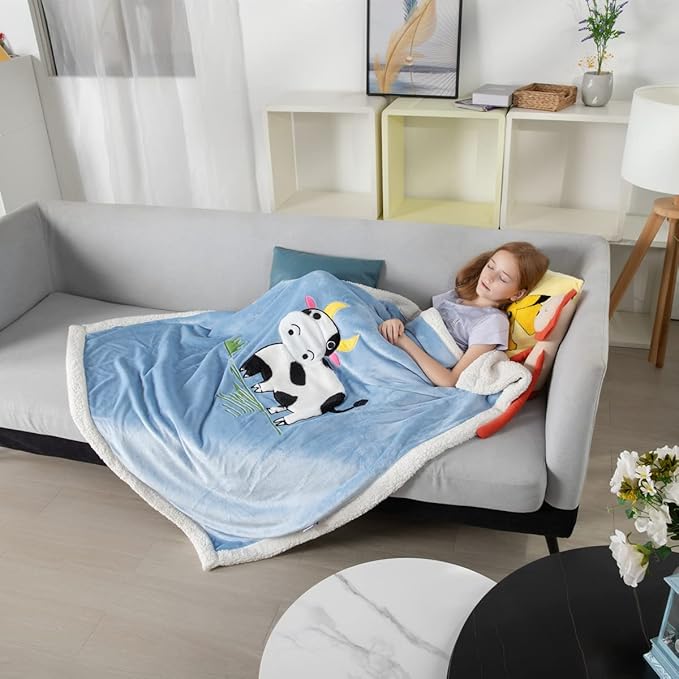 COSUSKET Kids Cow Throw Blanket, 3D Animal Embroidery Sherpa Blanket Girls Boys Gifts