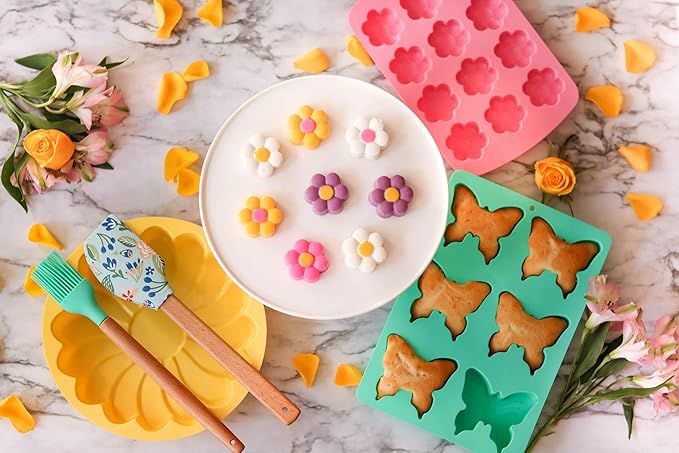 Spring Fling Blooming 6-piece Real Baking Set with Recipes