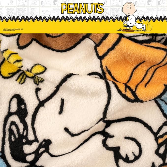 Franco Peanuts Kids Bedding Super Soft Cozy Silk Touch Throw, 40 in x 50 in, (Officially Licensed Product)