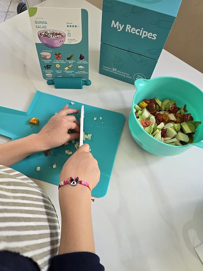 My First Recipe Box for Kids: Montessori-Inspired, Easy-to-Follow Recipes with Visual Guides. Cookbook for Kids Ages 4+ with Storage Box and Recipe Stand.
