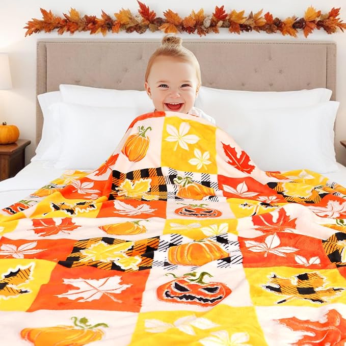 Pumpkin Blanket Checkered Blanket Plaid Glow in The Dark Blanket for Kids Women Fall Blanket Halloween Decorations for Room